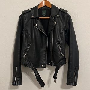 BLACK FAUX LEATHER JACKET - SIZE SMALL